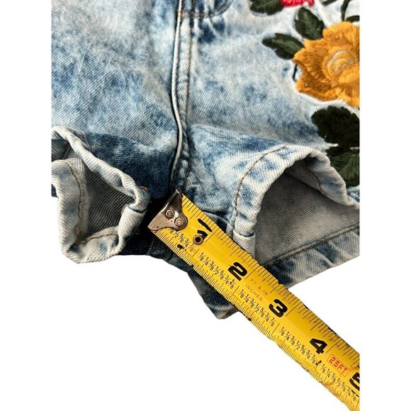 Youcom Hot Pants Shorts Sz 2 Embroidered Roses Butterfly - Picture 6 of 7